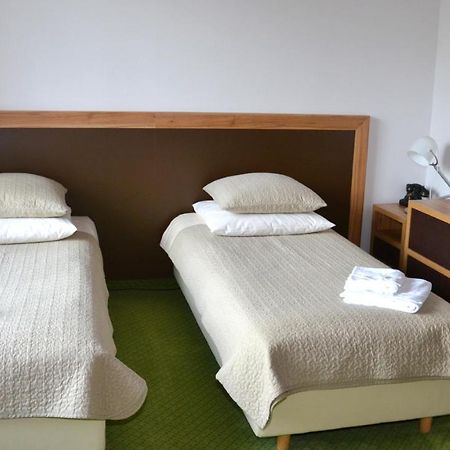 Tawerna Kaper Hotel Iława Kültér fotó