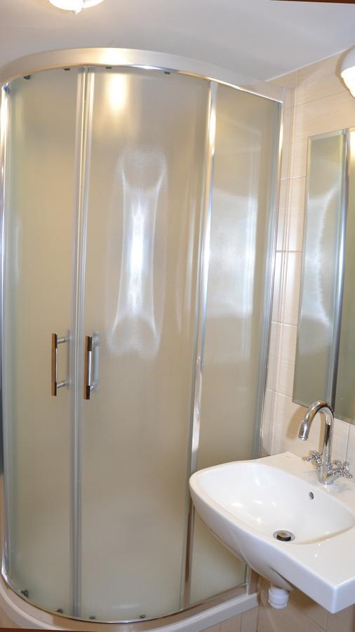 Tawerna Kaper Hotel Iława Kültér fotó