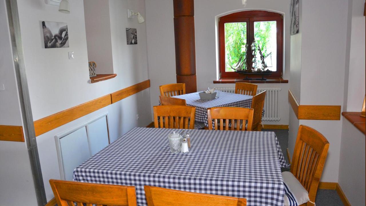 Tawerna Kaper Hotel Iława Kültér fotó