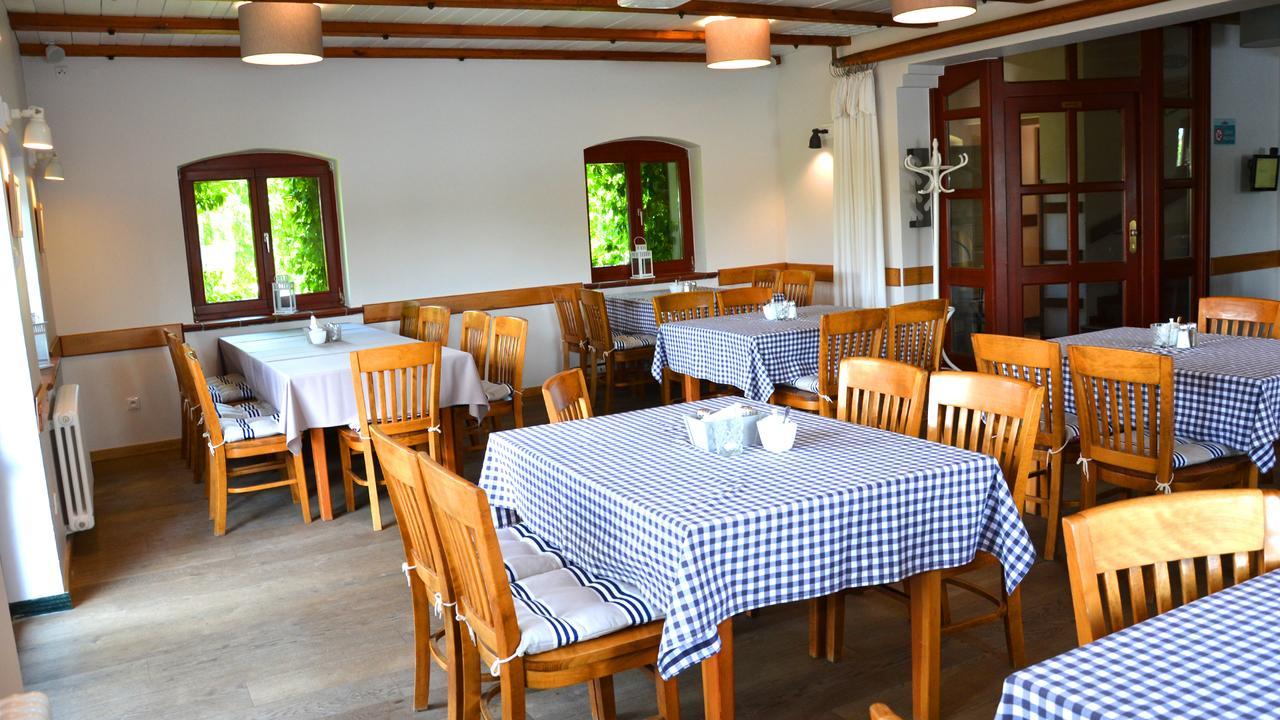 Tawerna Kaper Hotel Iława Kültér fotó