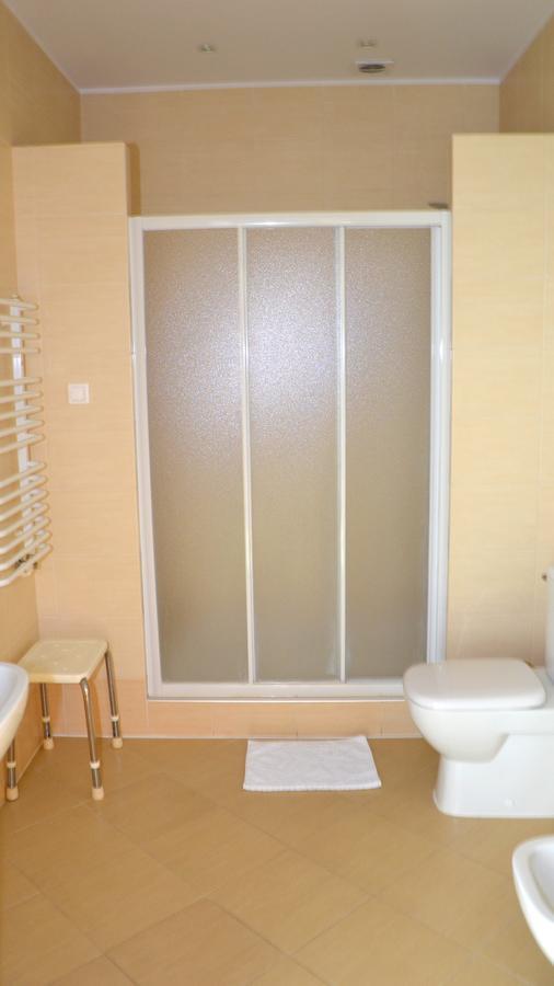 Tawerna Kaper Hotel Iława Kültér fotó