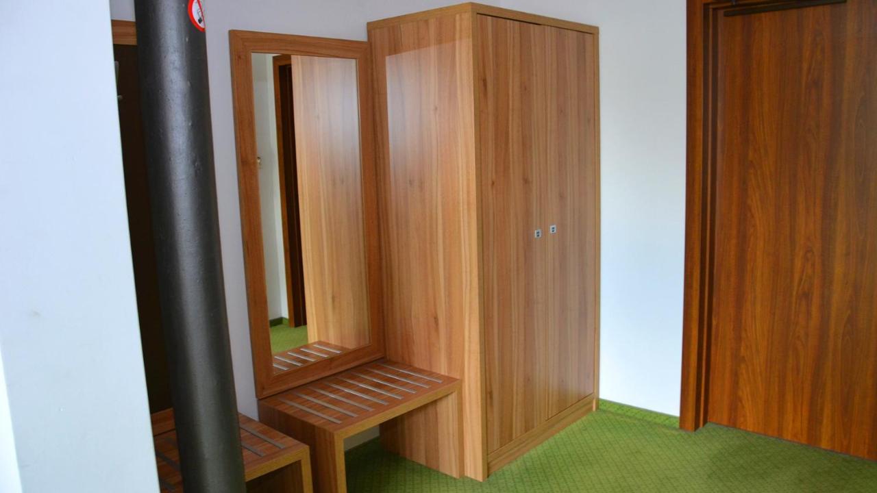 Tawerna Kaper Hotel Iława Kültér fotó