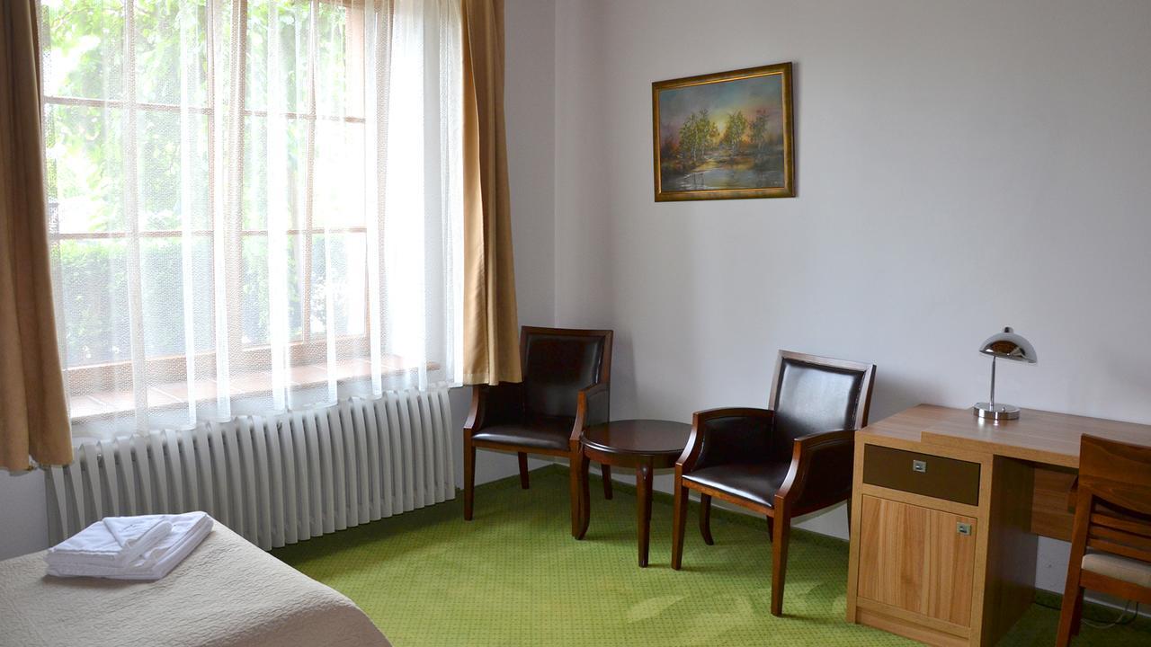 Tawerna Kaper Hotel Iława Kültér fotó